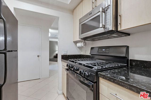 7826 Topanga Canyon Boulevard 210, Canoga Park (los Angeles), CA 91304