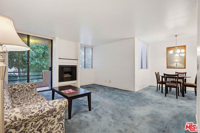 7826 Topanga Canyon Boulevard 210, Canoga Park (los Angeles), CA 91304