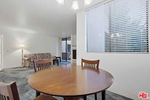 7826 Topanga Canyon Boulevard 210, Canoga Park (los Angeles), CA 91304