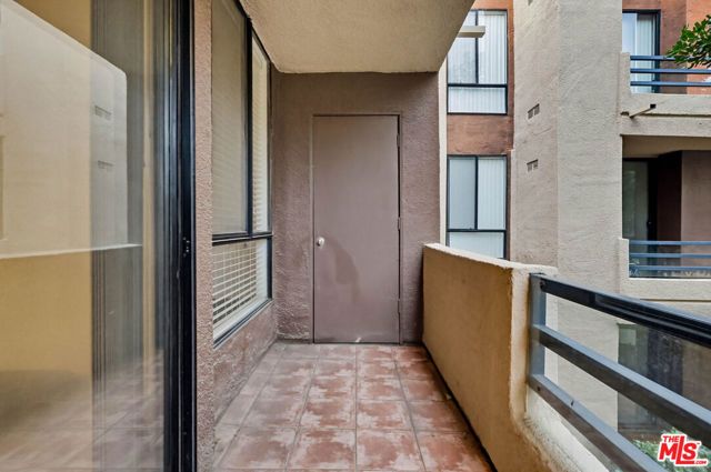 7826 Topanga Canyon Boulevard 210, Canoga Park (los Angeles), CA 91304