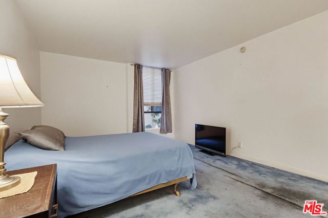 7826 Topanga Canyon Boulevard 210, Canoga Park (los Angeles), CA 91304