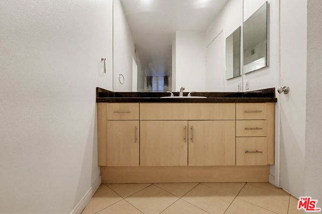 7826 Topanga Canyon Boulevard 210, Canoga Park (los Angeles), CA 91304