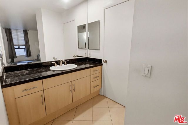 7826 Topanga Canyon Boulevard 210, Canoga Park (los Angeles), CA 91304