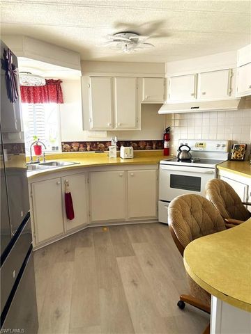 739 Leisure LN, North Fort Myers, FL 33917