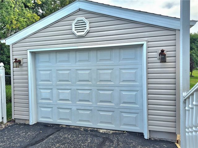 4546 N Leavitt Road NW, Warren, OH 44485