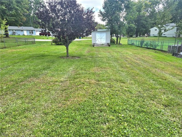 4546 N Leavitt Road NW, Warren, OH 44485
