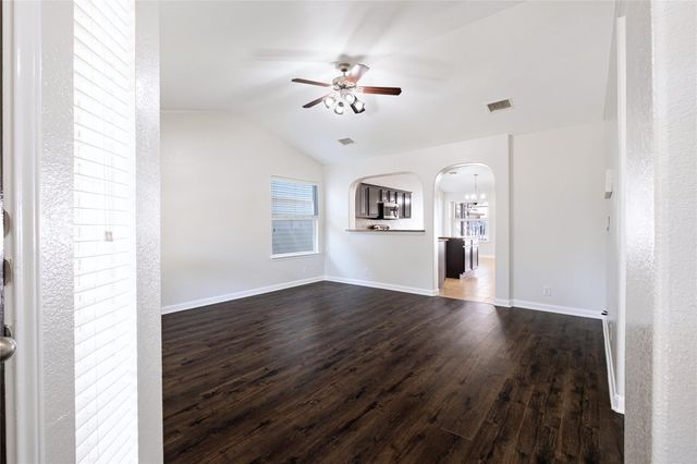 760 Gabriel Mills DR, Round Rock, TX 78664