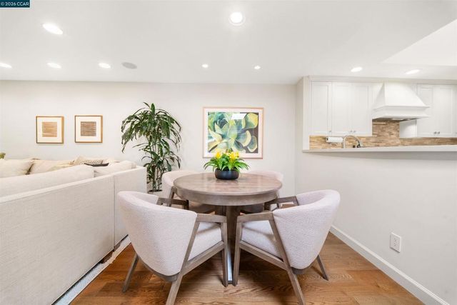 3926 S Peardale Dr, Lafayette, CA 94549