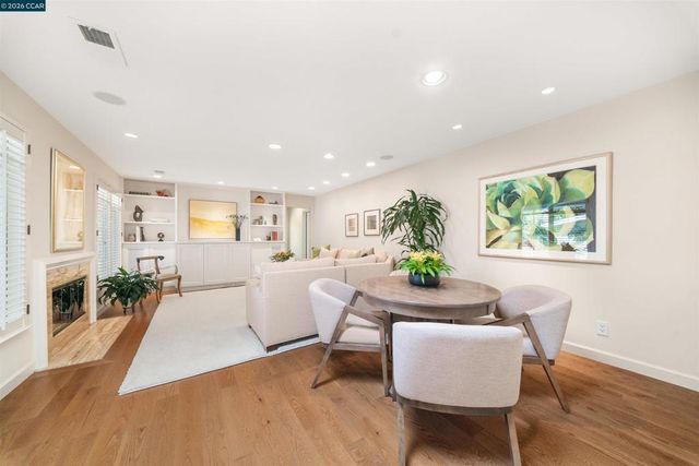 3926 S Peardale Dr, Lafayette, CA 94549