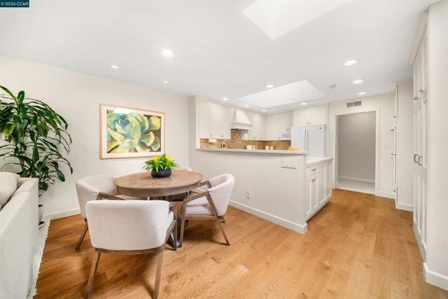 3926 S Peardale Dr, Lafayette, CA 94549