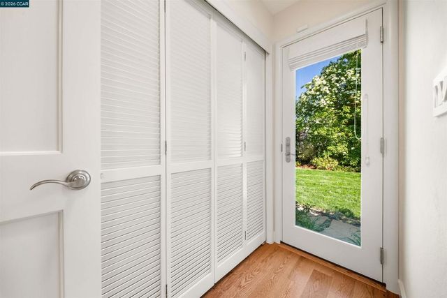 3926 S Peardale Dr, Lafayette, CA 94549