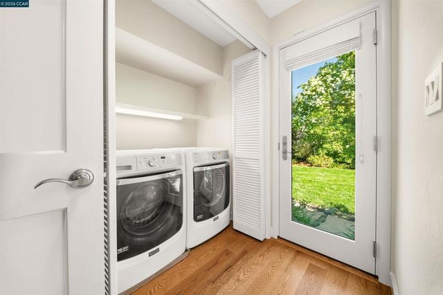 3926 S Peardale Dr, Lafayette, CA 94549