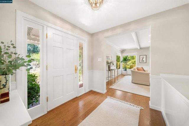 3926 S Peardale Dr, Lafayette, CA 94549