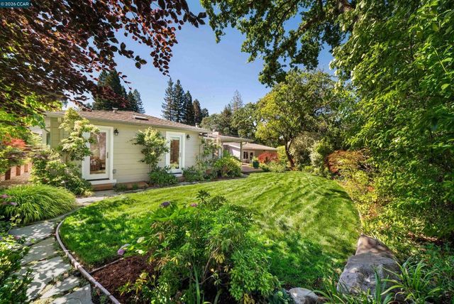 3926 S Peardale Dr, Lafayette, CA 94549