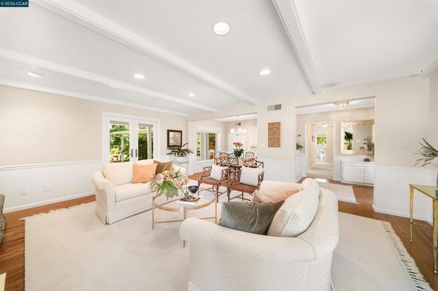 3926 S Peardale Dr, Lafayette, CA 94549