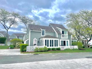 25 Milestone Way, Mashpee, MA 02649