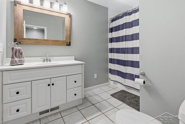 4324 Airport Road, Midland, MI 48642