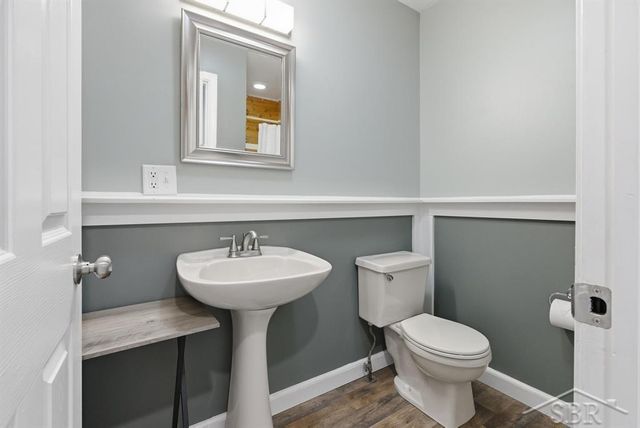 4324 Airport Road, Midland, MI 48642
