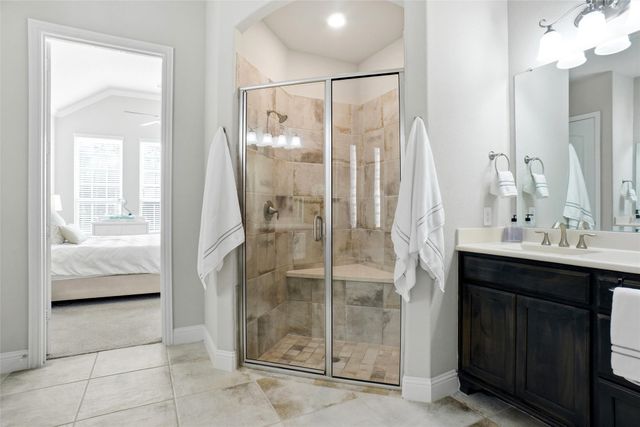 908 Canyon Oak Drive, Euless, TX 76039