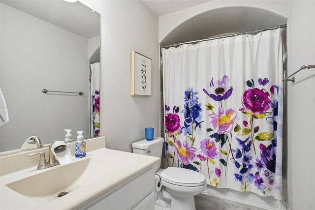 908 Canyon Oak Drive, Euless, TX 76039