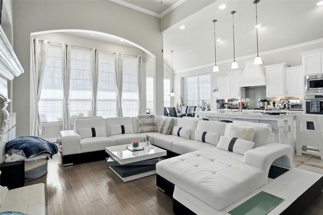 908 Canyon Oak Drive, Euless, TX 76039