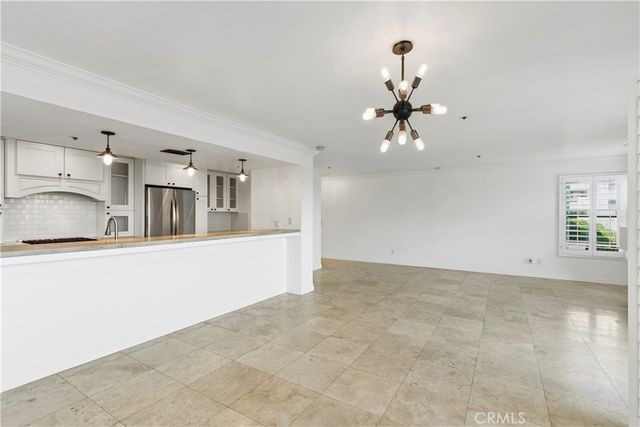 260 Cagney Lane 114, Newport Beach, CA 92663