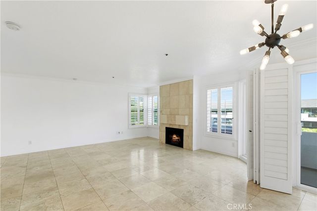 260 Cagney Lane 114, Newport Beach, CA 92663