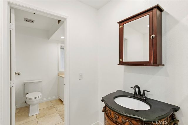 260 Cagney Lane 114, Newport Beach, CA 92663