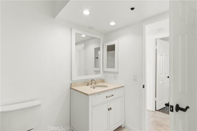 260 Cagney Lane 114, Newport Beach, CA 92663