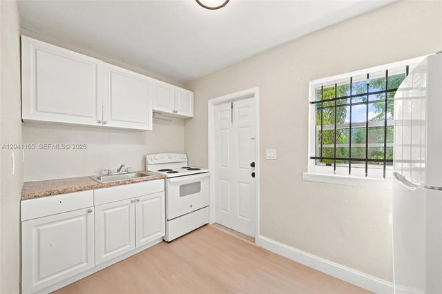 1992 NW 56th Street, Miami, FL 33142