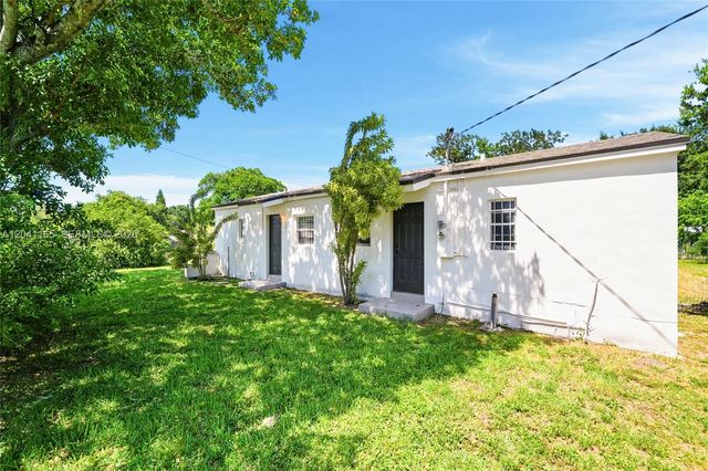 1992 NW 56th Street, Miami, FL 33142