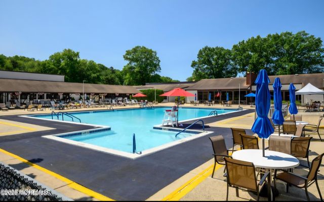 59 Amberly Drive J, Manalapan, NJ 07726