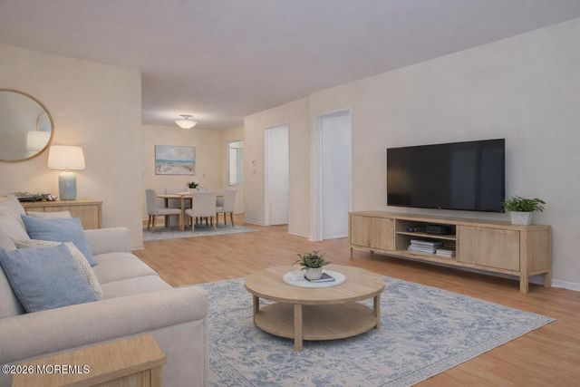 59 Amberly Drive J, Manalapan, NJ 07726