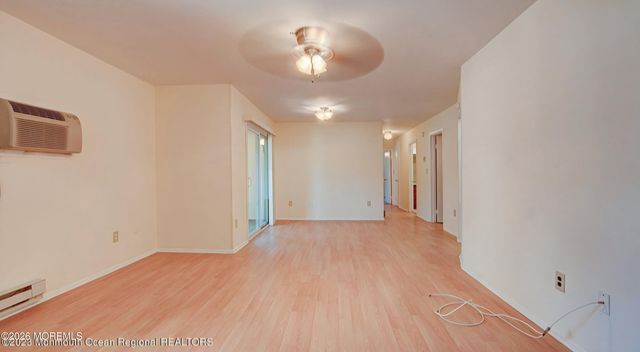 59 Amberly Drive J, Manalapan, NJ 07726