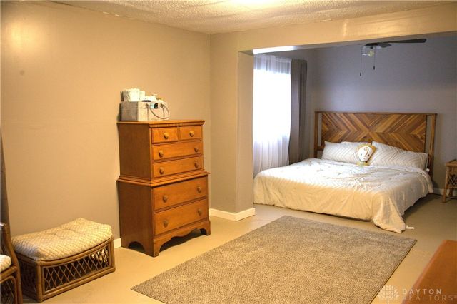 5845 Manchester Road, Franklin, OH 45005