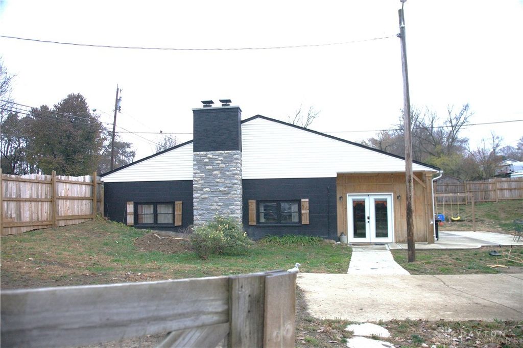 5845 Manchester Road, Franklin, OH 45005