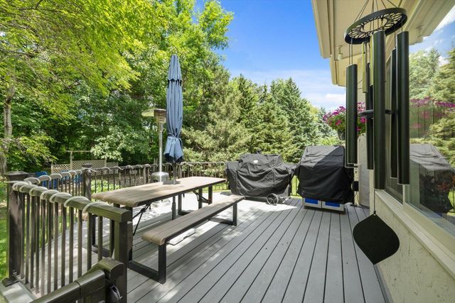 16010 45th Avenue N, Plymouth, MN 55446