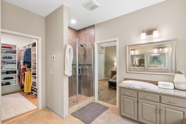 16010 45th Avenue N, Plymouth, MN 55446