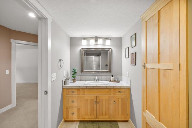 16010 45th Avenue N, Plymouth, MN 55446