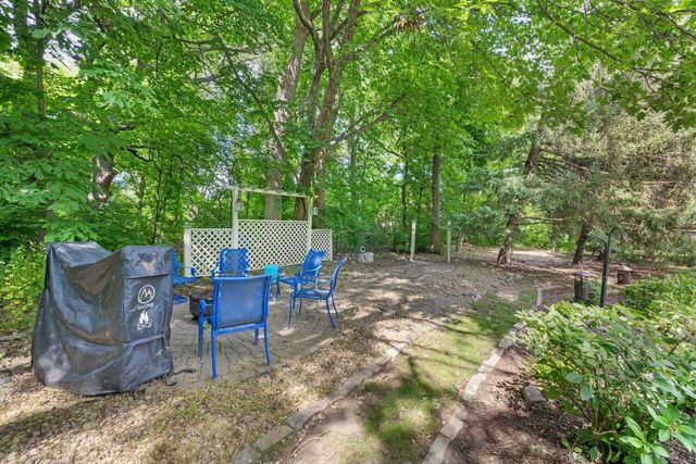 16010 45th Avenue N, Plymouth, MN 55446