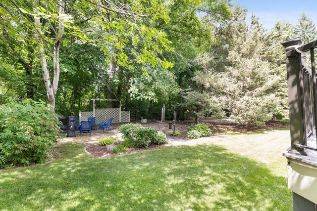 16010 45th Avenue N, Plymouth, MN 55446