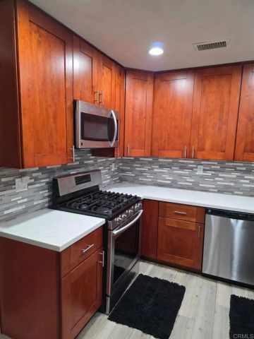 1037 Kings Road, Escondido, CA 92027