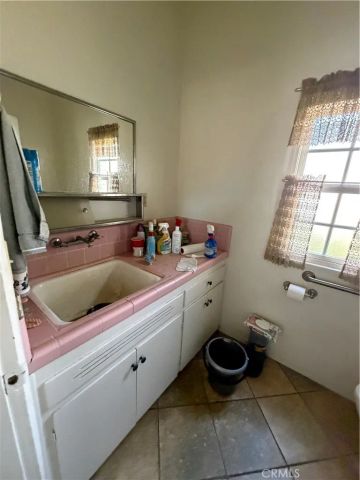 27490 Norwood, Highland, CA 92346