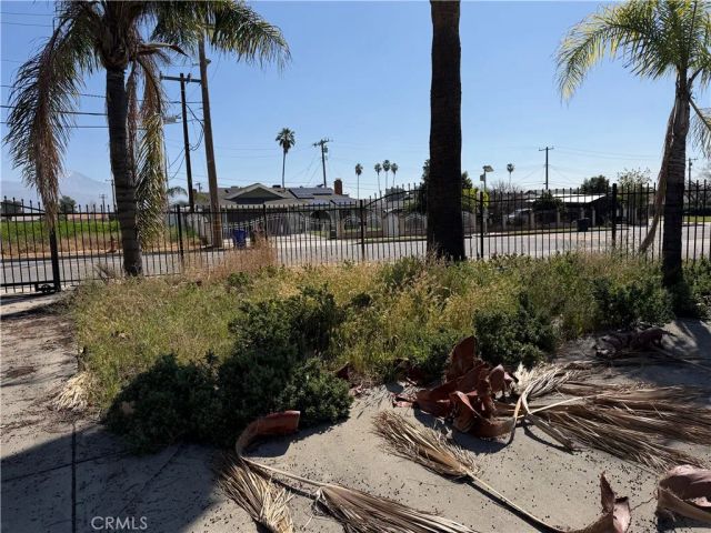 27490 Norwood, Highland, CA 92346