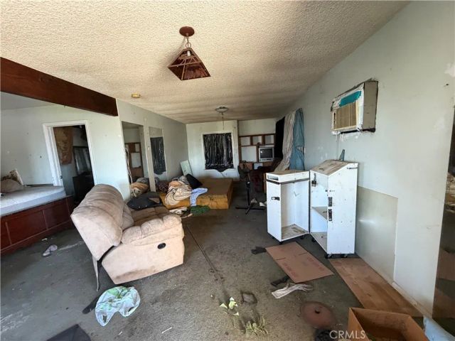 27490 Norwood, Highland, CA 92346