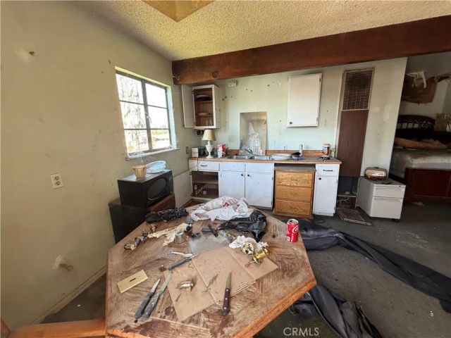 27490 Norwood, Highland, CA 92346