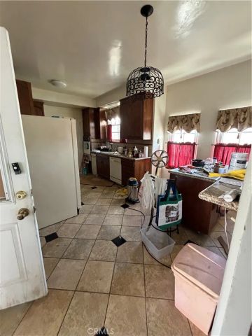 27490 Norwood, Highland, CA 92346