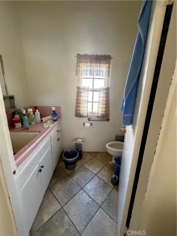 27490 Norwood, Highland, CA 92346