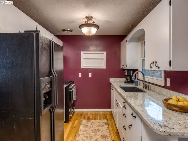 8143 Se 75TH Pl, Portland, OR 97206