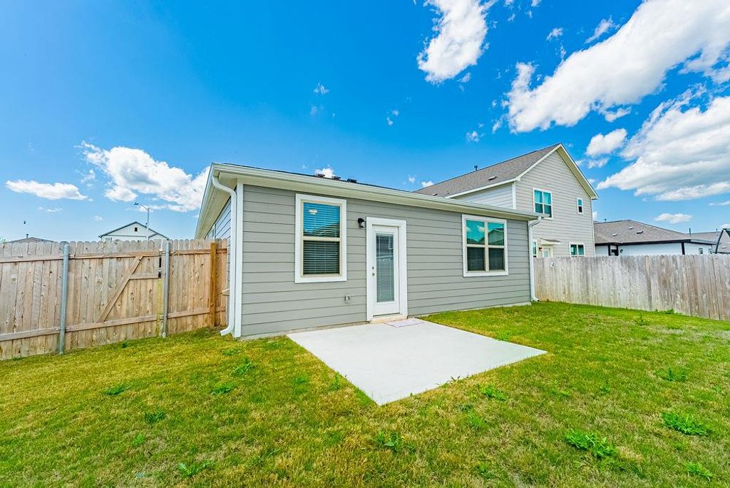12411 Zenyatta DR, Buda, TX 78610
